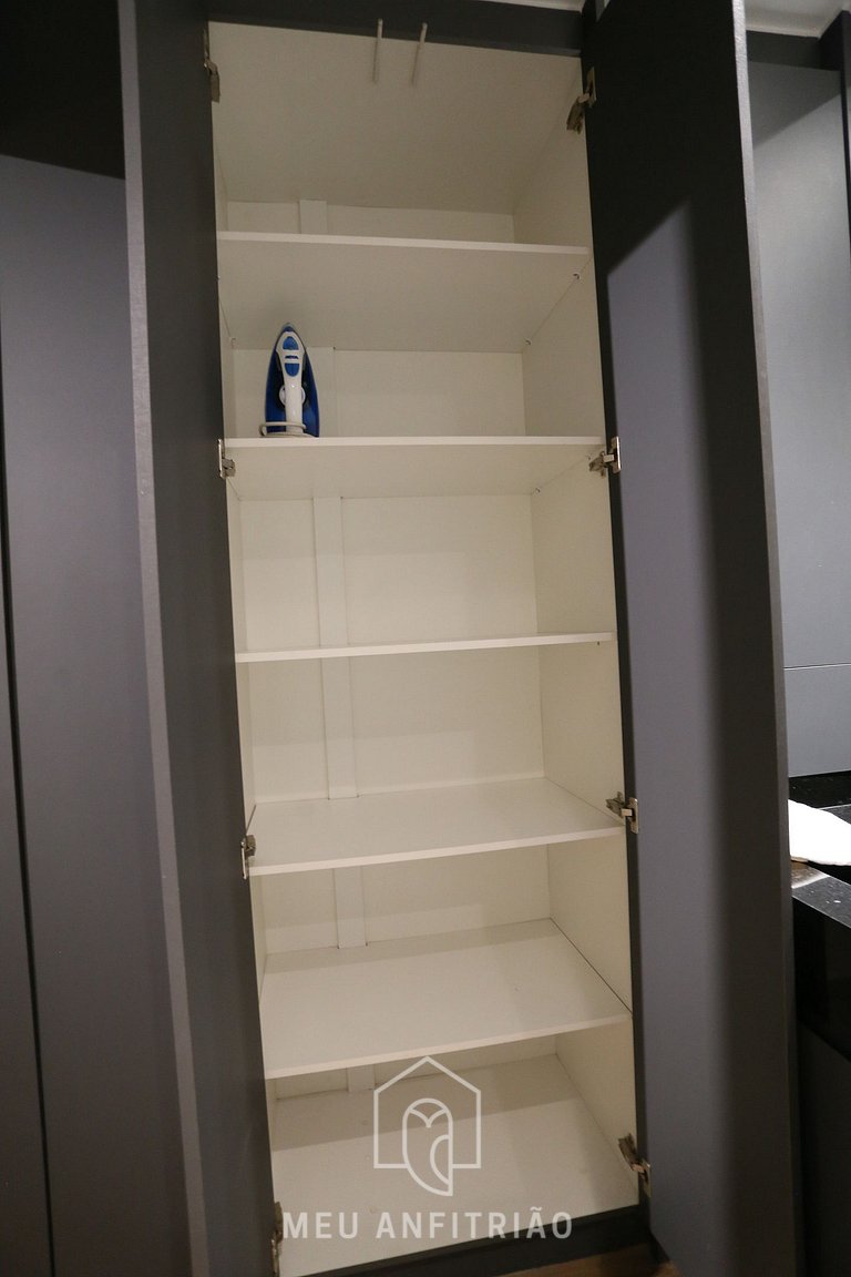 Comfortable Apartment for 4 with on Rua da Consolação