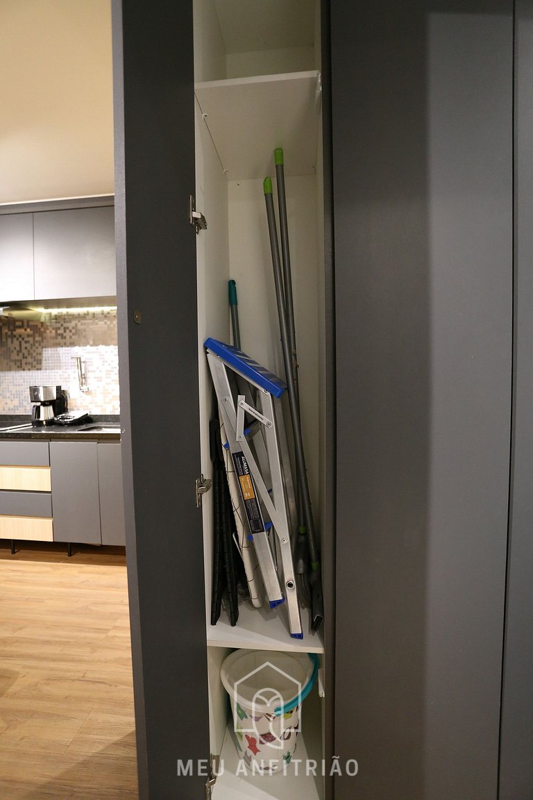 Comfortable Apartment for 4 with on Rua da Consolação