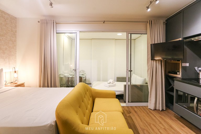 Comfortable Apartment for 4 with on Rua da Consolação