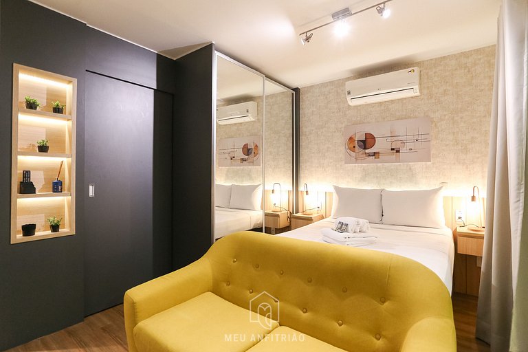 Comfortable Apartment for 4 with on Rua da Consolação