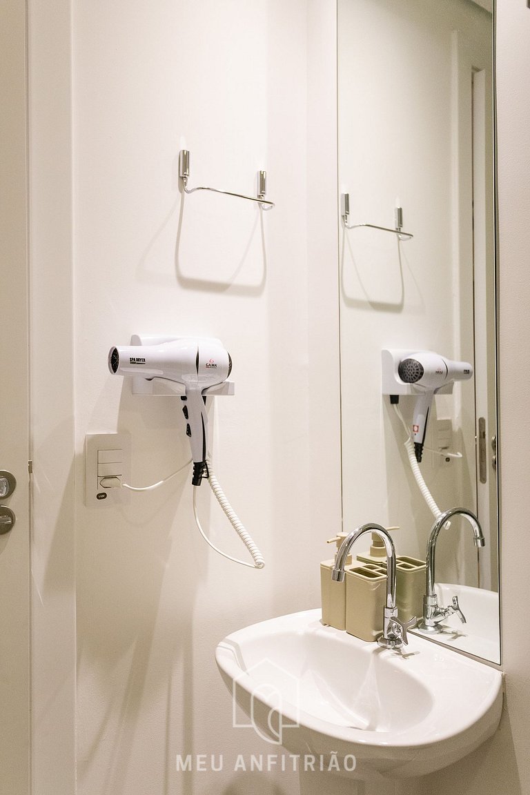 3 people & leisure 350m of Sírio-Libanês Hospital