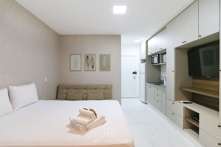 Large studio for 3 & garage 600m from the subway