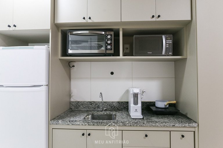 Large studio for 3 & garage 600m from the subway