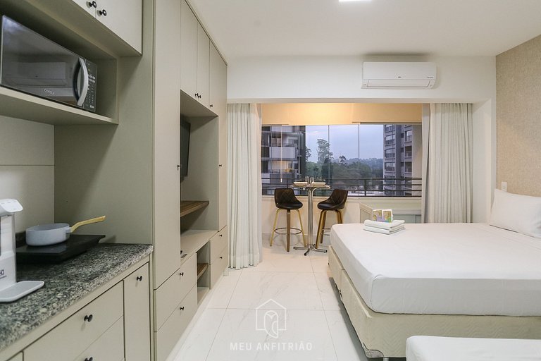 Large studio for 3 & garage 600m from the subway