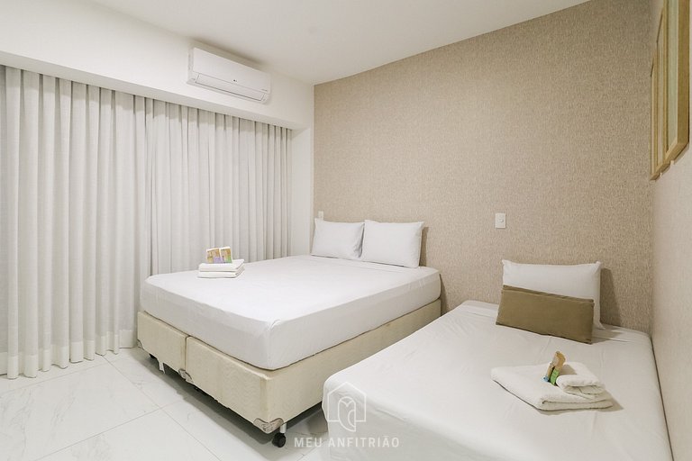 Large studio for 3 & garage 600m from the subway