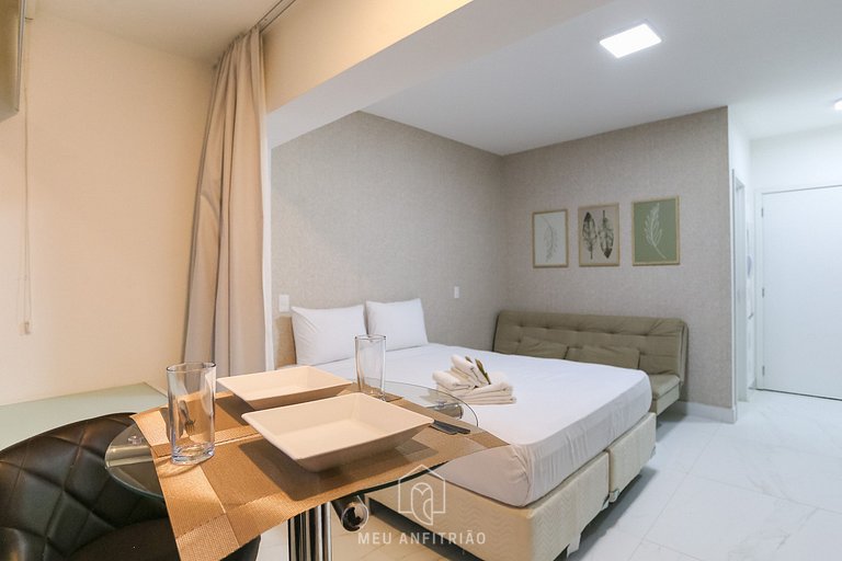 Large studio for 3 & garage 600m from the subway