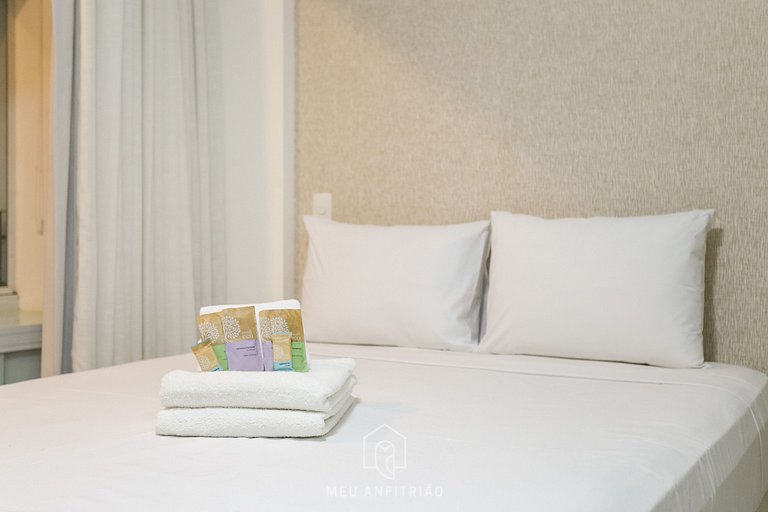 Large studio for 3 & garage 600m from the subway