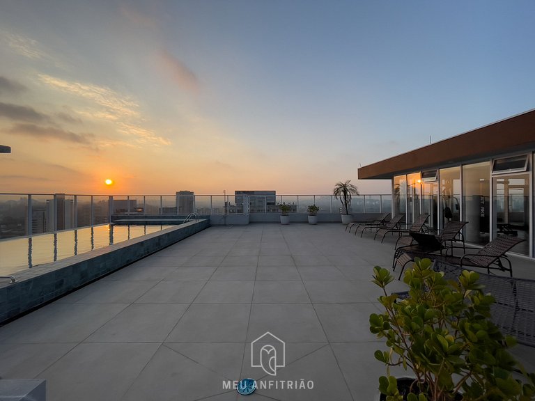 Large studio for 3 & garage 600m from the subway