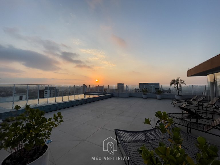 Large studio for 3 & garage 600m from the subway