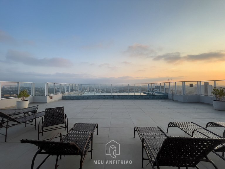 Large studio for 3 & garage 600m from the subway