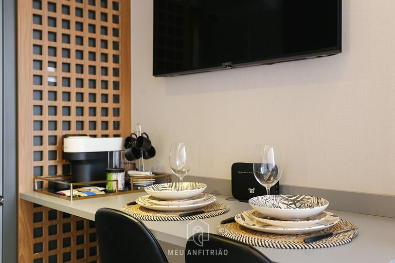 2 people, court and gym 1km from Av. Paulista