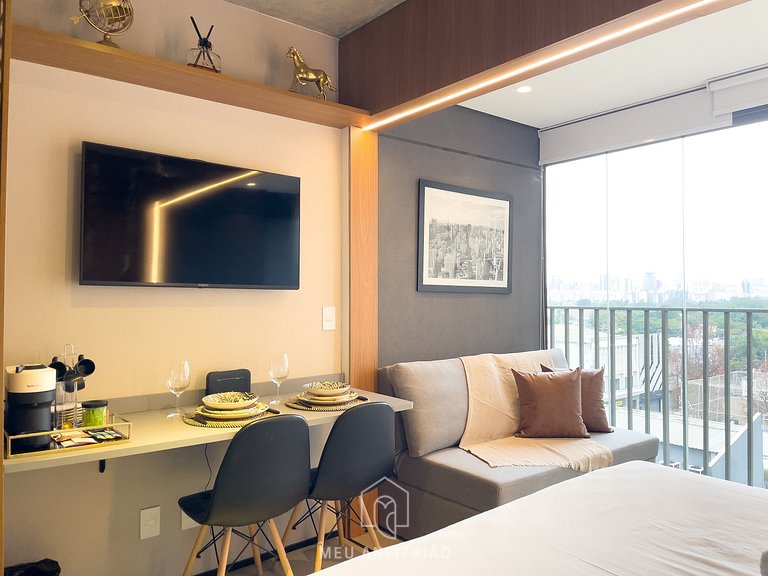 2 people, court and gym 1km from Av. Paulista