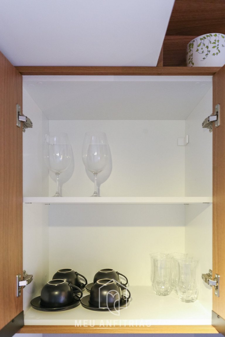 2 people, court and gym 1km from Av. Paulista