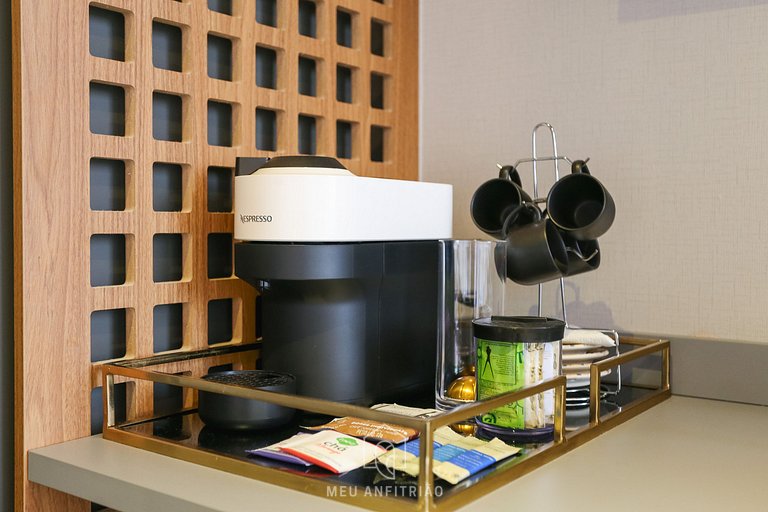 2 people, court and gym 1km from Av. Paulista