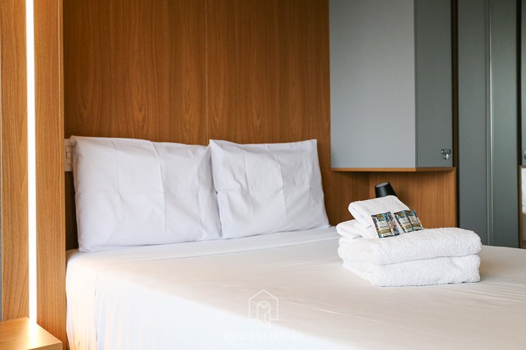 2 people, court and gym 1km from Av. Paulista