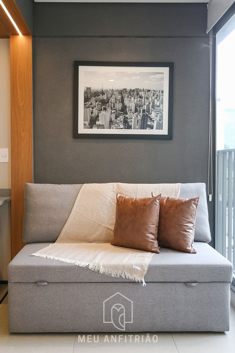 2 people, court and gym 1km from Av. Paulista