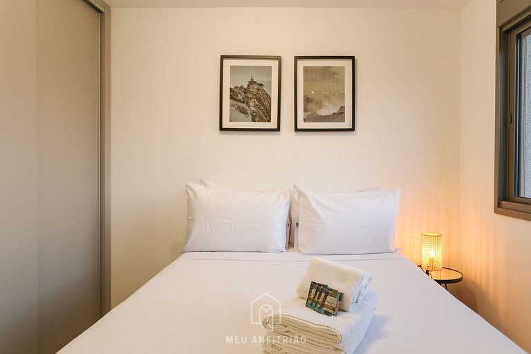 Full studio next to the Tomie Ohtake Institute