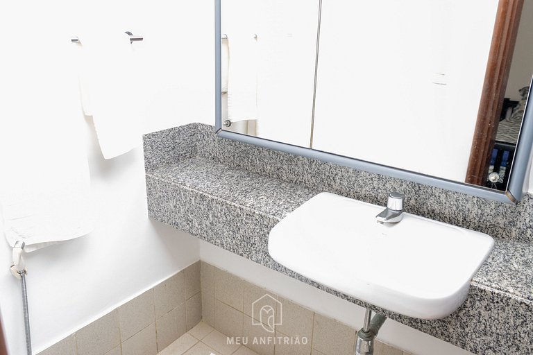 Beachfront house with garage in Guarajuba