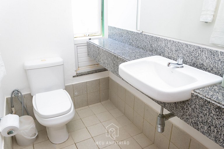 Beachfront house with garage in Guarajuba