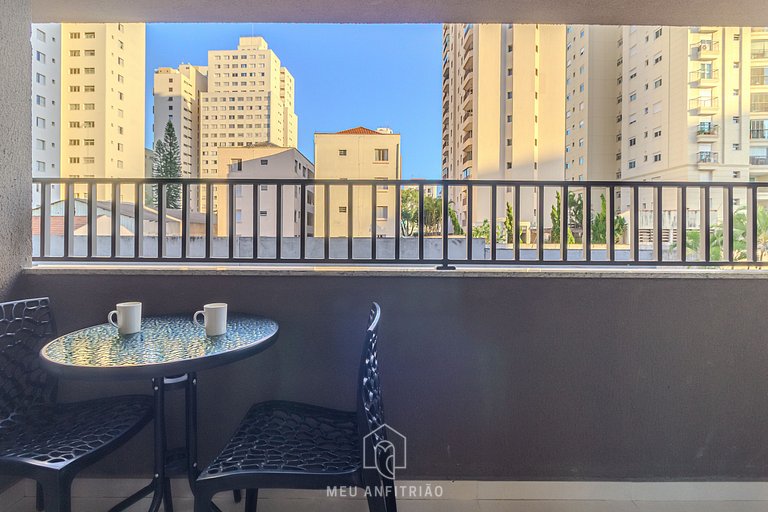 Balcony, kitchen, gym 2 km from Ibirapuera Park