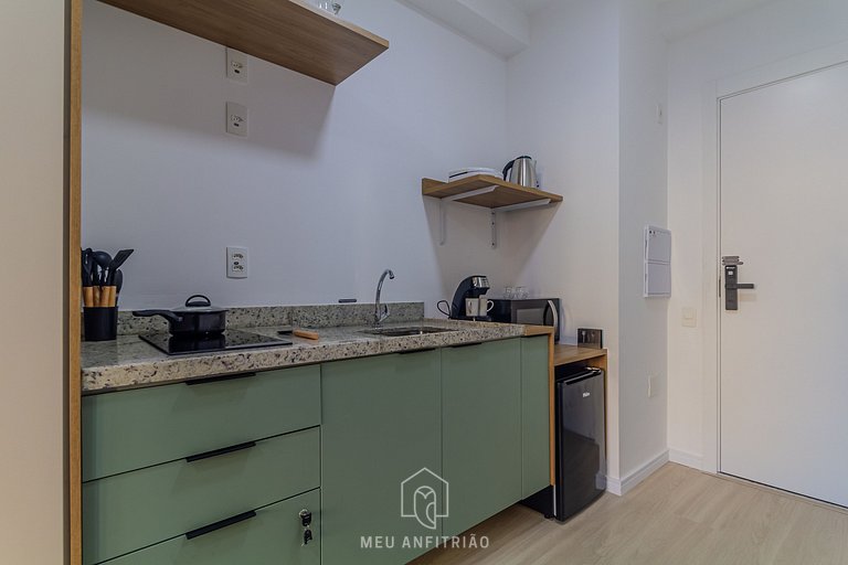 Balcony, kitchen, gym 2 km from Ibirapuera Park