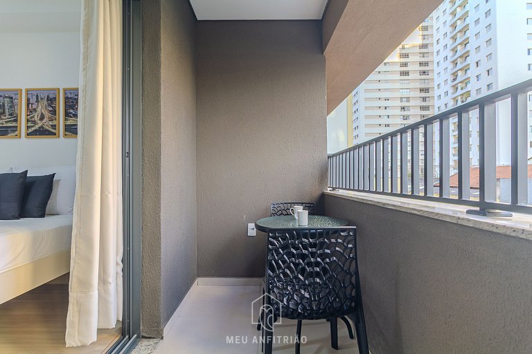 Balcony, kitchen, gym 2 km from Ibirapuera Park