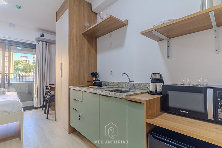 Balcony, kitchen, gym 2 km from Ibirapuera Park