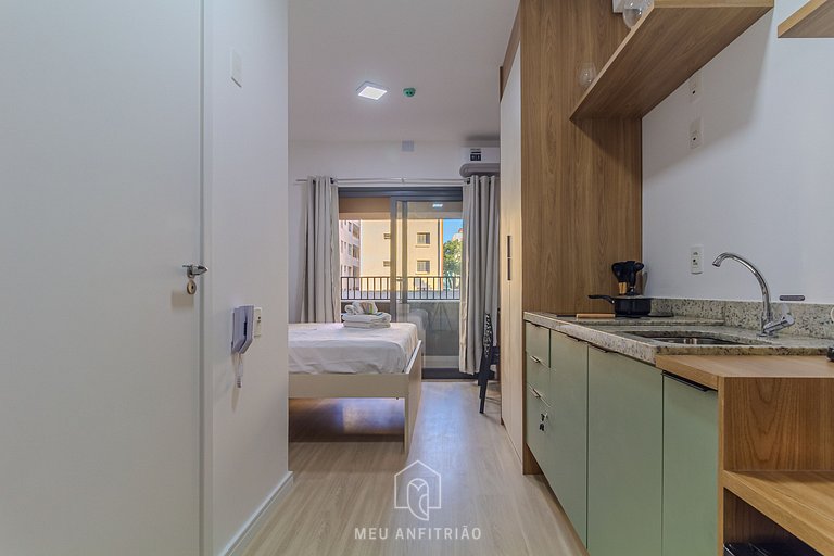 Balcony, kitchen, gym 2 km from Ibirapuera Park