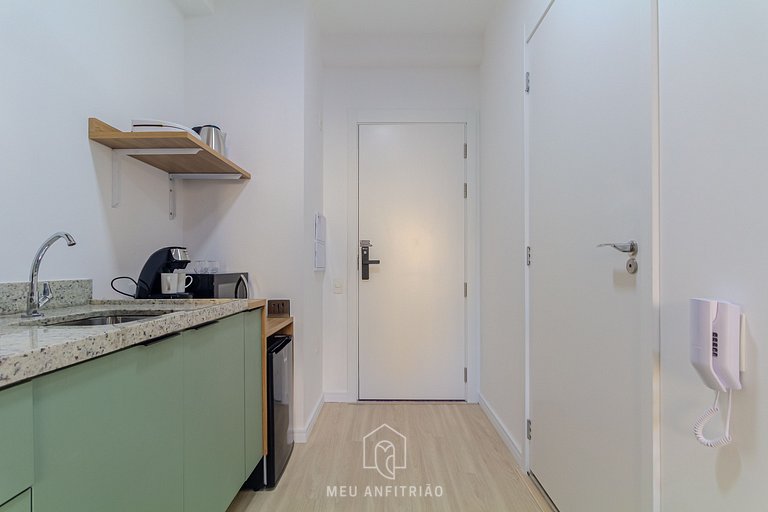 Balcony, kitchen, gym 2 km from Ibirapuera Park