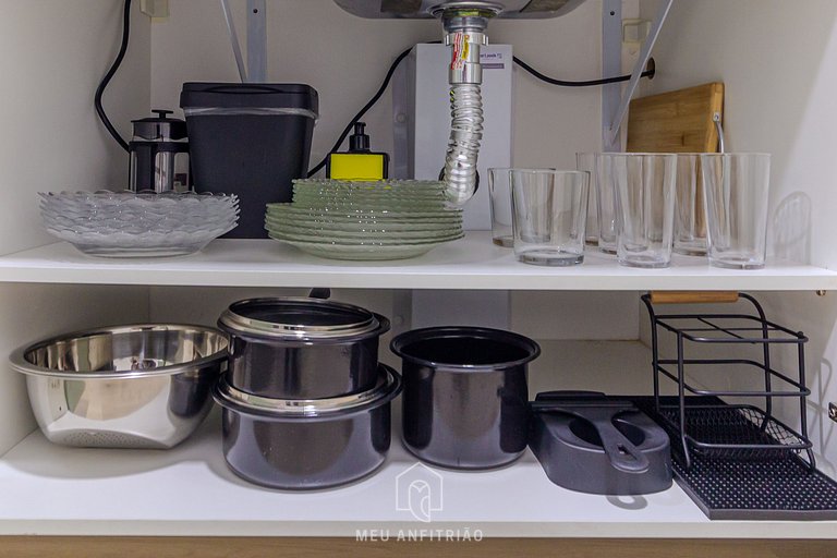 Balcony, kitchen, gym 2 km from Ibirapuera Park