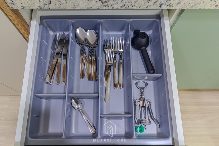 Balcony, kitchen, gym 2 km from Ibirapuera Park