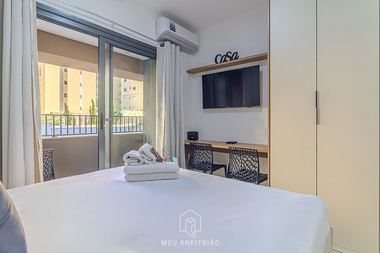 Balcony, kitchen, gym 2 km from Ibirapuera Park