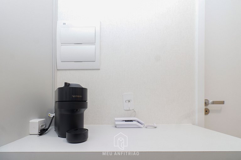 Studio for 2, TV, full leisure next to the subway