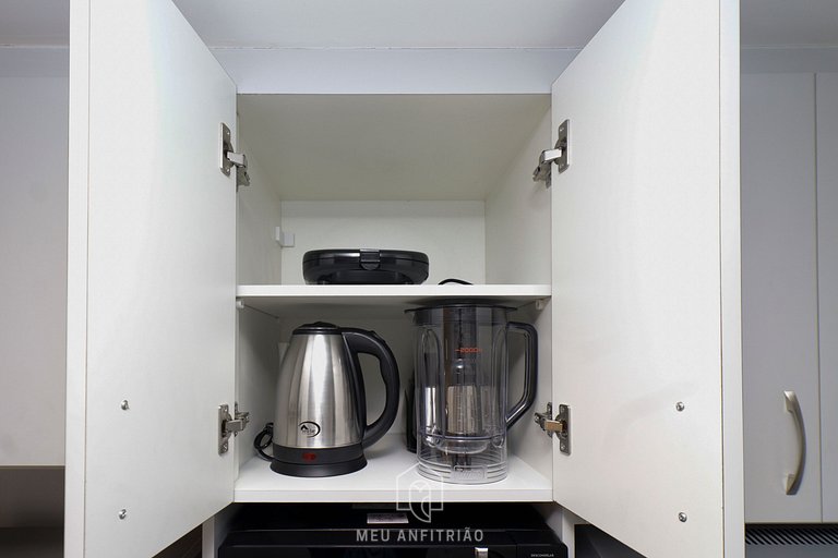 Studio for 2, TV, full leisure next to the subway