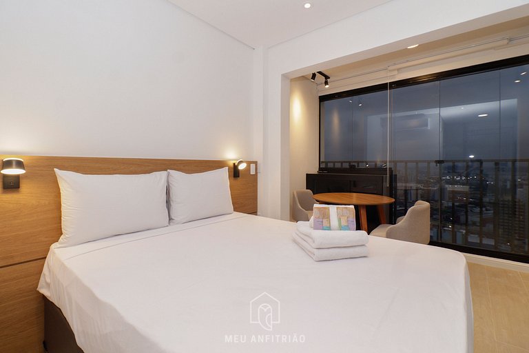 Studio for 2, TV, full leisure next to the subway