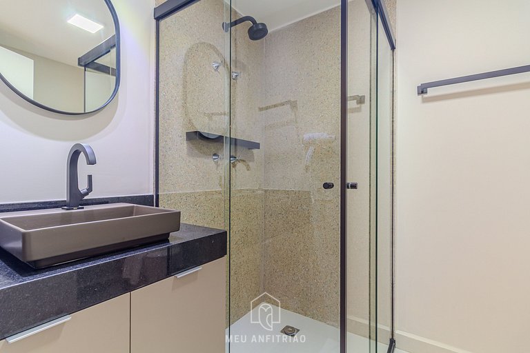 2 people, balcony, leisure 100m from the subway