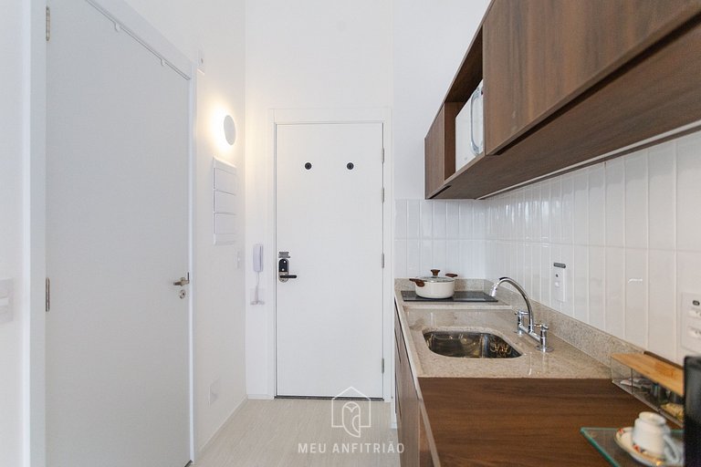 Studio with mezzanine and balcony 600m from subway in Vila M
