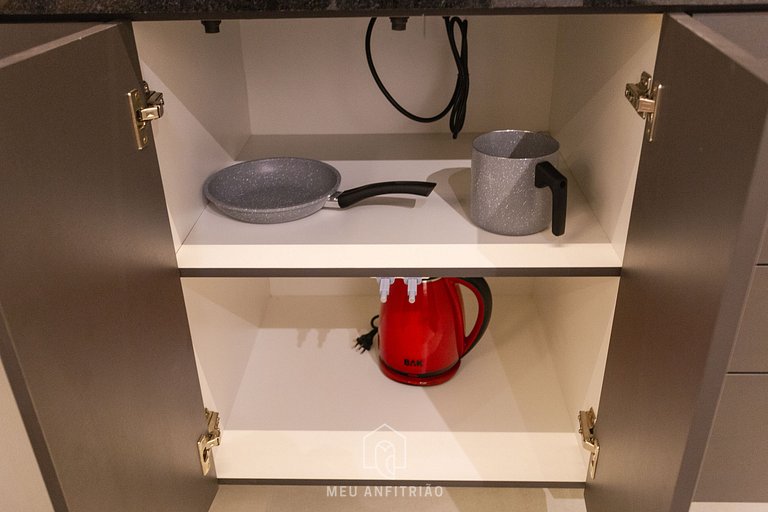 Studio p/ 2 com piscina próximo ao Beco do Batman