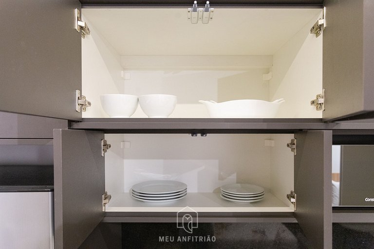 Studio for 2 with swimming pool near Batman Alley