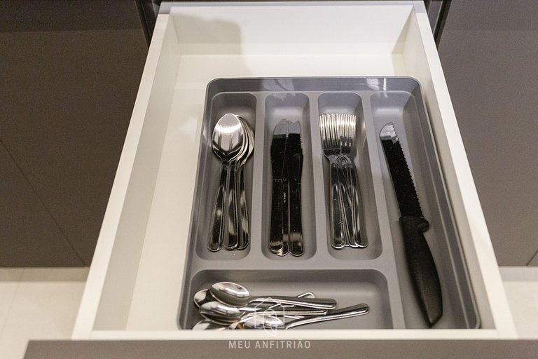 Studio p/ 2 com piscina próximo ao Beco do Batman