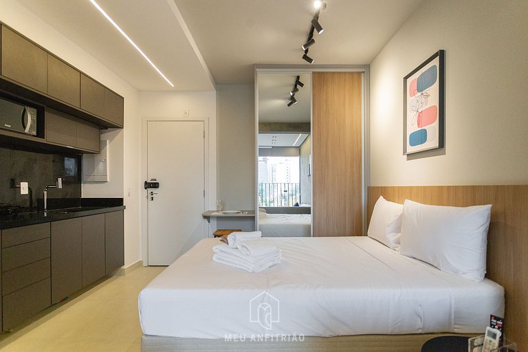 Studio p/ 2 com piscina próximo ao Beco do Batman