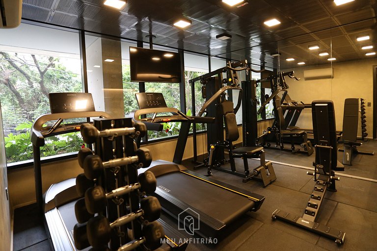 Studio for 2 with swimming pool near Batman Alley