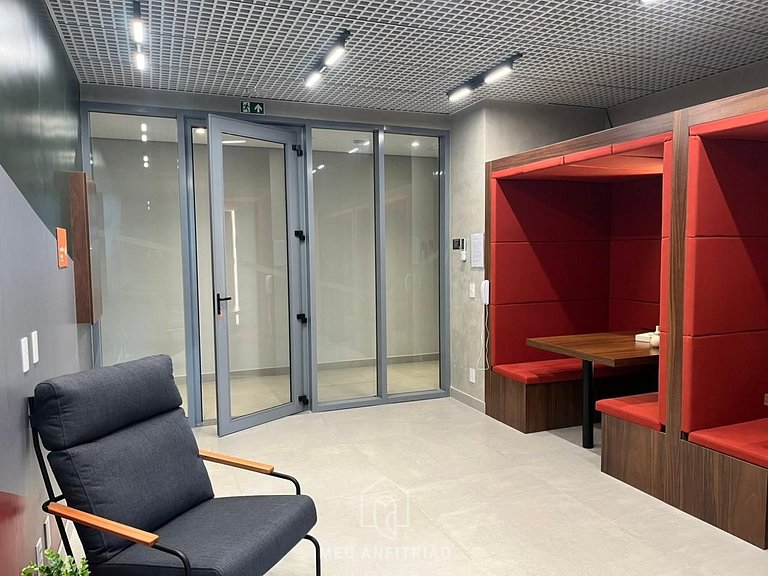 31m², mezanino, varanda, lazer a 600m do metrô