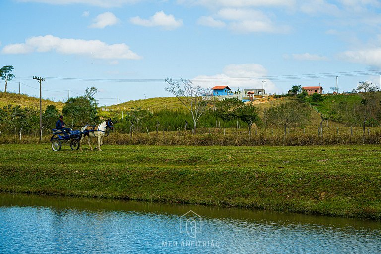 Chalet tranquilo con fogata rodeado de naturaleza