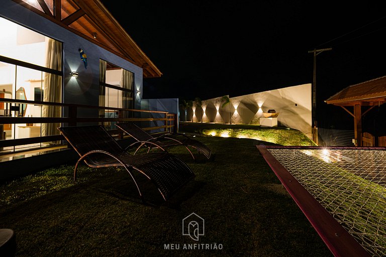 Chalet tranquilo con fogata rodeado de naturaleza