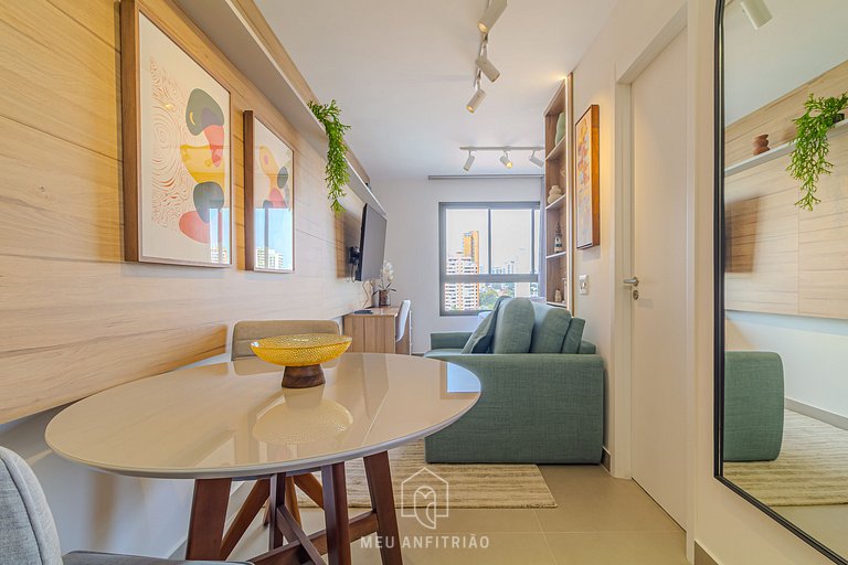 2-person studio with full kitchen near the airport