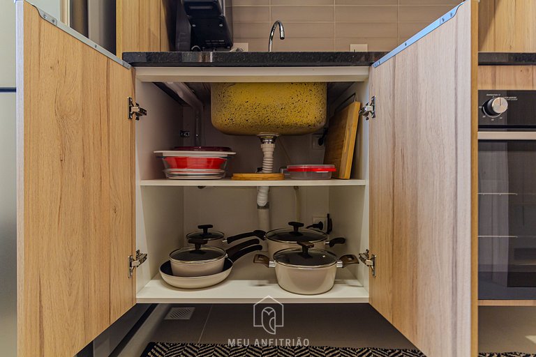 Studio p/2, cozinha completa perto do aeroporto