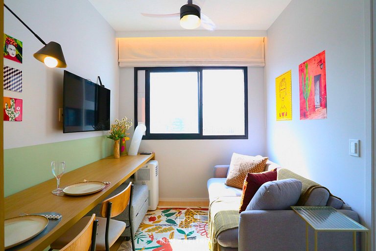 Apartment with amenities in front of Eldorado Mall