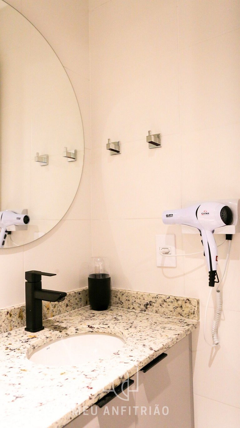 Apartment with amenities in front of Eldorado Mall