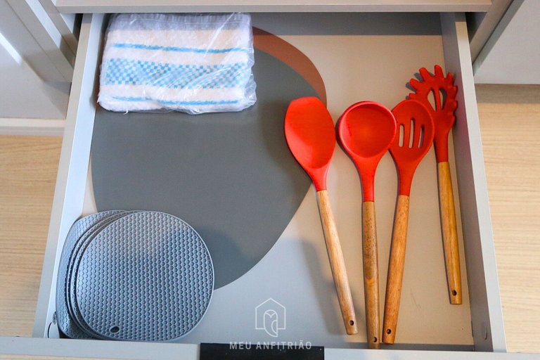 Apartment with amenities in front of Eldorado Mall